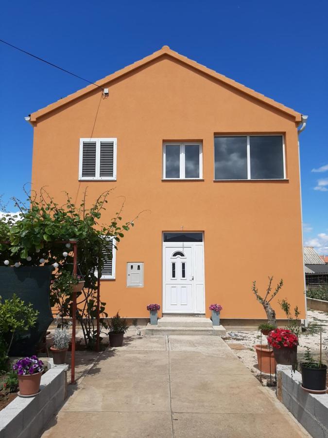Nozret Apartment Paljuv Exterior foto